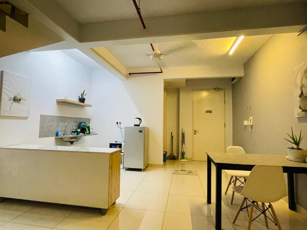 Minimalist Loft2 DeCentrum WifiNetflix Kajang Exterior foto